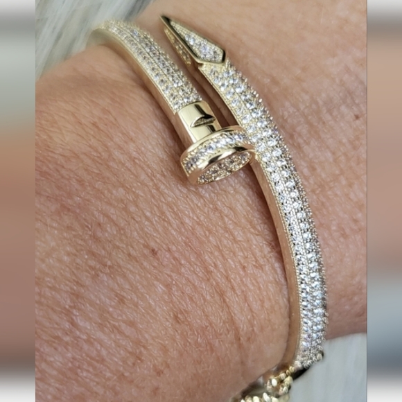 boutique Jewelry Nwot 4k Gold Plated Nail Bracelet Encrusted W Rhinestones A Stunner Poshmark